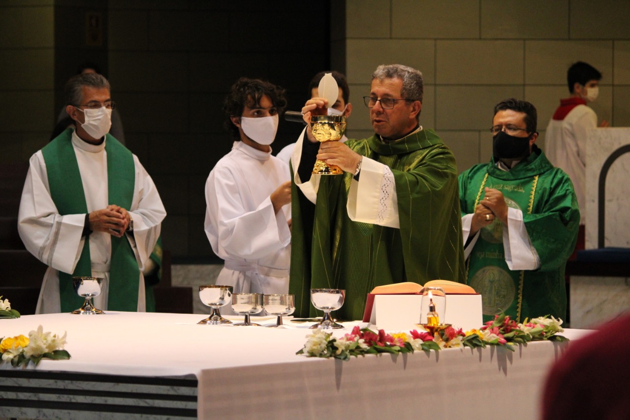 Dom José Aparecido celebra missa na Paróquia Nossa Senhora da Esperança - Asa Norte Brasília